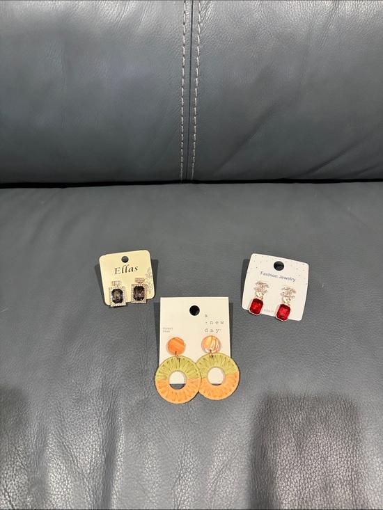 Accessories - Bundle NWT Post Earrings